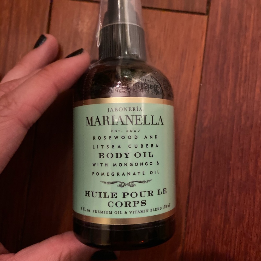 New JABONERIA MARIANELLA body oil